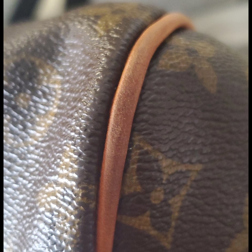 Louis Vuitton Montorgueil GM Handbag - Picture 11 of 16